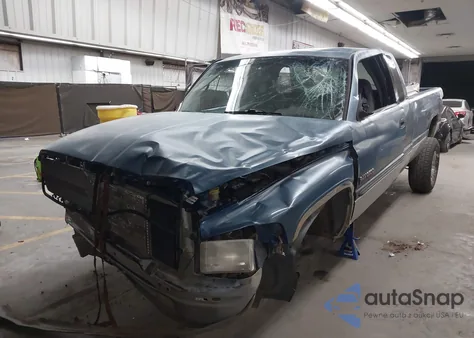 2002 Dodge Ram 2500 Slt/St из США, поврежденный, VIN 3B7KF23602M275693